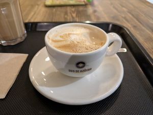 Café con leche de soja at Dos de Azucar  in Oviedo