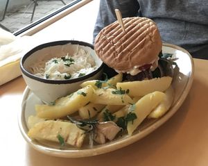 Black bean burger (vegan) at Avocado in Wendelstein
