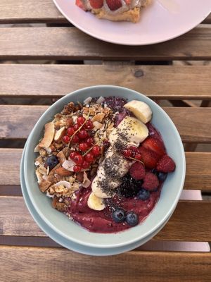Smoothie bowl   at Melt Cafe in Zagreb