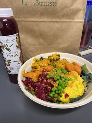   at Le Botaniste - GCE in New York City