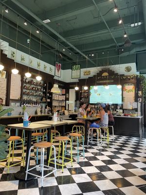   at Le Botaniste - GCE in New York City