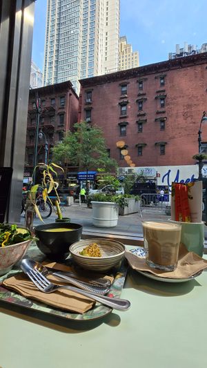 Food at Le Botaniste - GCE in New York City