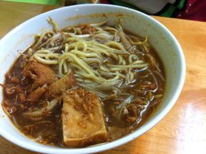 hokkien noodle soup - tasty but way too salty at Zhu Yuan in Penang
