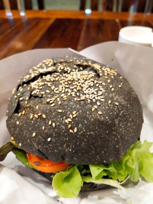 Veg burger at Two Sister  in Koh Samui