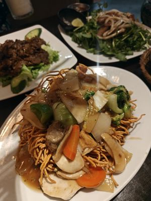 Crunchy noodles at Bo De Tinh Tam Chay - Beach Blvd in Westminster