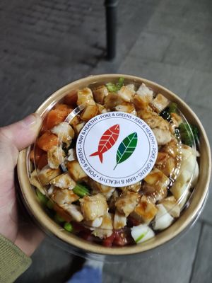 Absolutely Delicious! 🌟🌟🌟🌟🌟
I recently tried the tofu poke bowl, and it was nothing short of amazing! The tofu was perfectly seasoned, with a delightful texture tha at Poke & Greens in Madrid