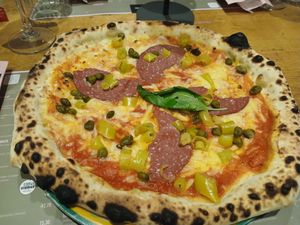 Vegan Rustica mit extra Kapern at Francesca & Fratelli - List in Hannover