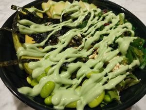 buda bowl con salsa de edamames at Tasty Poke Bar in Tenerife