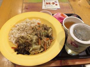 Dinner at Loving Hut - Yonsei University in Seoul