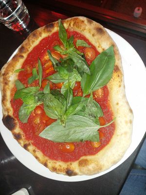 Vegan marinara pizza at Putte's in Helsinki