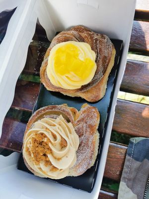 Mango cupcake and biscoff cupcake at Black Rabbit in Edinburgh