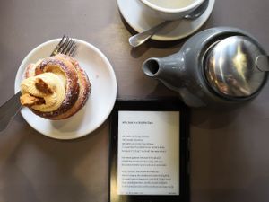 Cruffin and tea at Black Rabbit in Edinburgh
