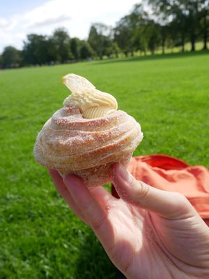 Mystery cupcake/bun  I don't remember the name of but that was DELICIOUS at Black Rabbit in Edinburgh