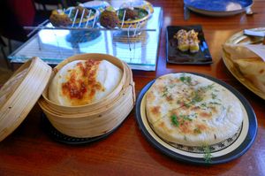Savory part of the seasonal set: lebanese bread, chinese bun, poireaux aux vinaigrette, falafels at Ronin in Angers