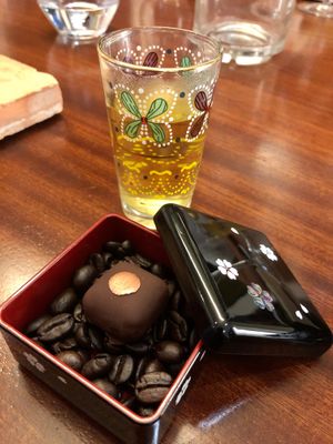 a beautiful morrocan tea ending with a dark chocolate surpise at Ronin in Angers