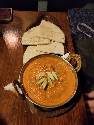 Tofu Curry with pita bread (can be ordered with rice) at Dobrá Cajovna in Kutna Hora