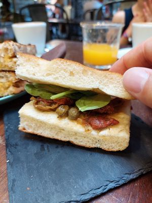 Focaccia with dried tomatoes, capers and basil (not sure why it was served differently than on the menu, bu tasted nice nevertheless) at Tazze Pazze in Genoa