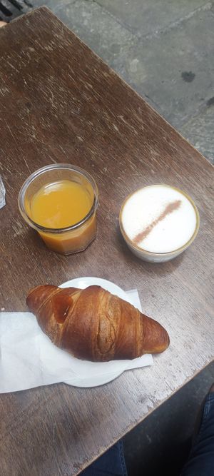 Vegan  croissant filled with apricot jam and vgsn chai latte at Tazze Pazze in Genoa