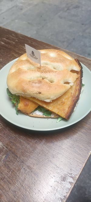Sandwich with farinata at Tazze Pazze in Genoa