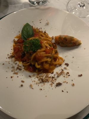 Spaghetti with lemon and cherry tomatoes  at Maggese in San Miniato