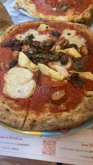 The pizza with mushroom olive and artichoke   at Rossopomodoro - Santa Lucia in Venice