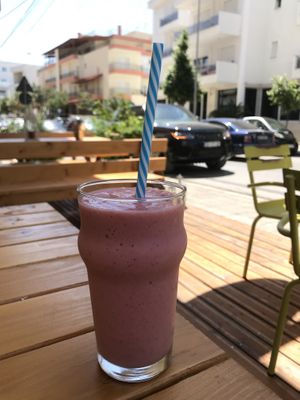 Vegan berry smoothie at Pat's Deli Farm in Sarande