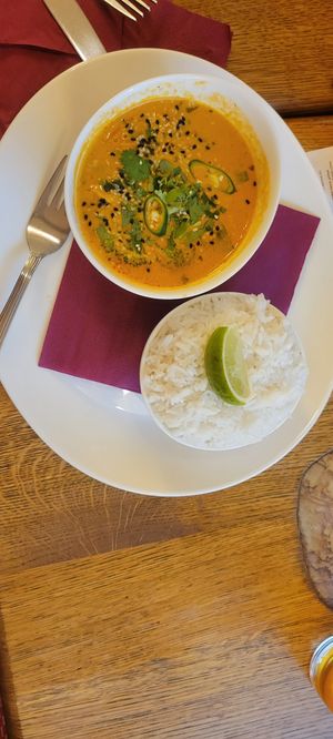 Thai curry at Maitrea in Prague