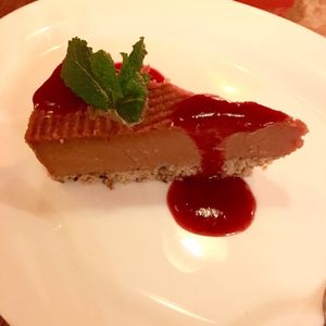 Raw berry 'cheesecake' at Maitrea in Prague
