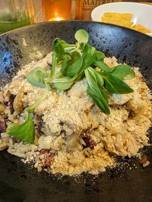 Vegan paella at Maitrea in Prague