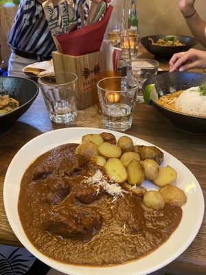 Vegan Gulasz with patatoes   at Maitrea in Prague