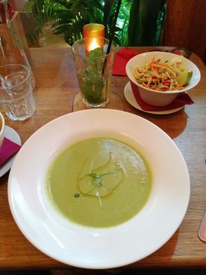 Crema de guisantes. at Maitrea in Prague