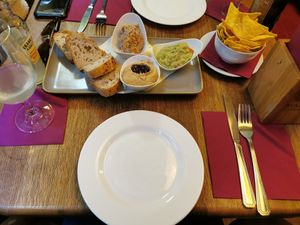 Starter plate for share at Maitrea in Prague