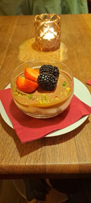 Heavely Dubai kadayif cake at Maitrea in Prague