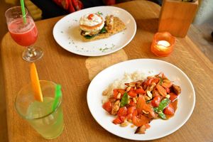 *Meatless Kung Pao with „chicken“ pieces, spring vegetables, peanuts, and rice. at Maitrea in Prague