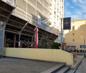 Exterior at Tibet Café in Geneva