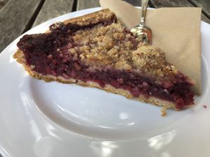 Cranbeery nut cake (vegan) at Lässig in Stuttgart