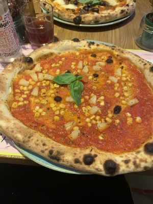 pizza rosso  at Francesca & Fratelli - Engelbosteler Damm  in Hannover