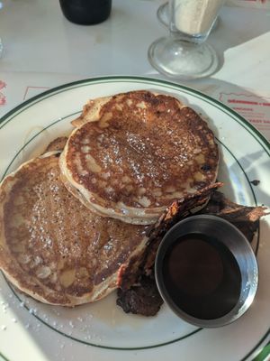  at Mimi & Jones in Montreal