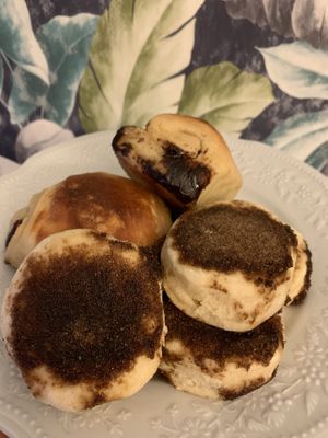 Tortitas negras/Pain au chocolat at Nolie in Rosario