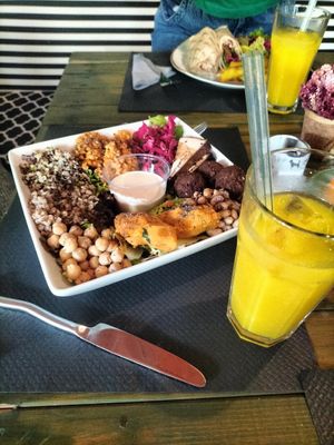 Protein bowl at Grön Vegan Yard in Nicosia