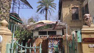 Entrance gate at Grön Vegan Yard in Nicosia