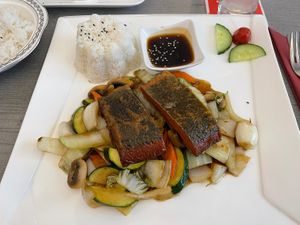 Lax (Hauptgericht aus dem Menü) at SU in Klagenfurt