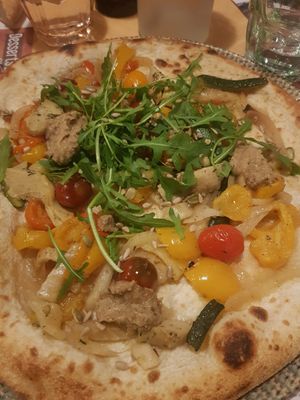 Pizza sans fromage (vegan) at La Scaleta in Blois