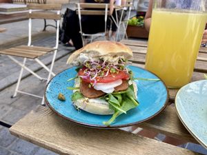 Ham flavour slices on wheat bagel. 17 zł at Avocado Spot in Gdansk
