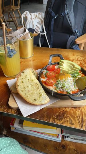 Shakshuka and lemonade at Avocado Spot in Gdansk