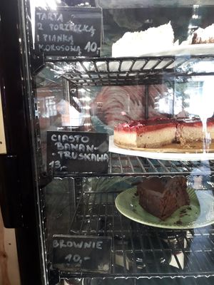 Blackcurrant, chocolate and coconut cream pie, banana and strawberry cake and brownie at Avocado Spot in Gdansk