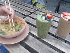 Green smoothie with oat milk at Avocado Spot in Gdansk