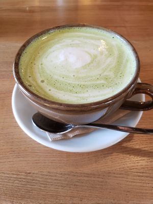 Macha latte at Fauna & Flora in Lisbon
