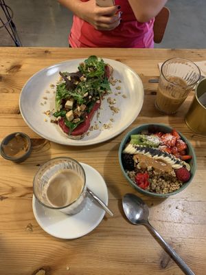 Brunch at Fauna & Flora in Lisbon