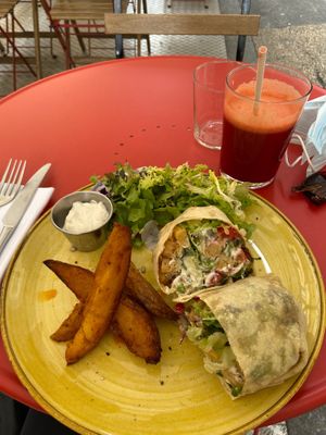 Tempeh wrap at Aromaticus - Trastevere in Rome